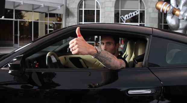 Nissan“Red Thumb Day” to Urge Drivers to Stop Texting and Driving