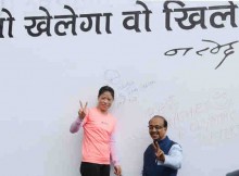 Vijay Goel inaugurating ‘Wall of Wishes’, in New Delhi on August 02, 2016. The Renowned Boxer and Olympian Ms. Mary C. Kom is also seen.