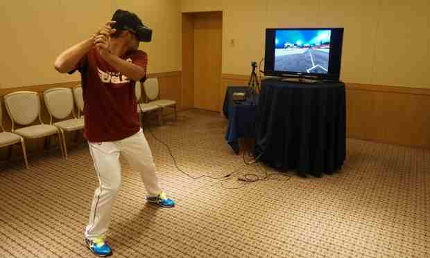 Toshiaki Imae using the new VR system