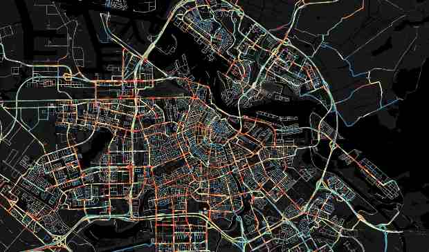 Image shows congestion on the morning of an average working day in and around Amsterdam. Red indicates heavy traffic flow, blue indicates roads with lighter traffic.