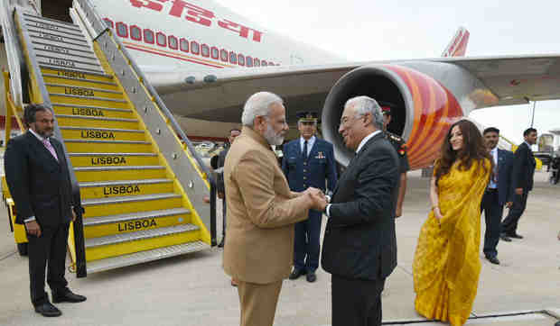 Narendra Modi being seen off by the Prime Minister of Portugal, Mr. Antonio Costa, on his departure from Lisbon for Washington DC, Portugal on June 24, 2017