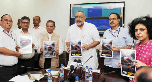 Giriraj Singh launching the ‘MSME Insider’, monthly e-Newsletter of the Ministry, in New Delhi on September 19, 2018