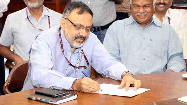 Rajiv Gauba takes over as Union Home Secretary, in New Delhi on August 31, 2017 (file photo). Courtesy: PIB