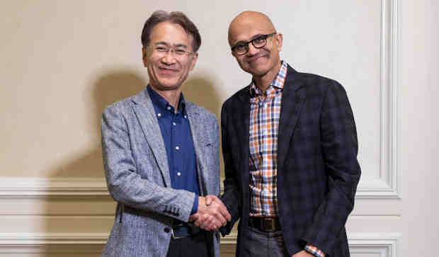 Kenichiro Yoshida, President and CEO, Sony Corporation (Left) and Satya Nadella, CEO, Microsoft