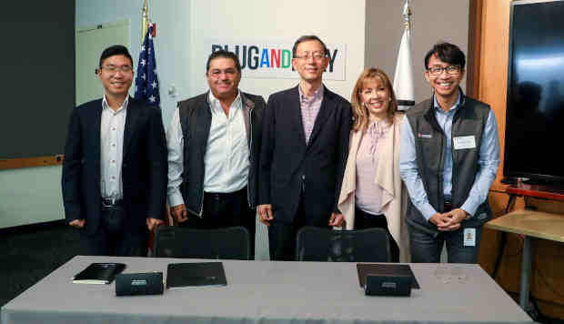 From left to right: David Kim (Corporate Partnerships Manager, Plug and Play), Saeed Amidi (Founder & CEO, Plug and Play), Yoon Suh (EVP, LG), Jackie Hernandez (SVP Global Partnerships, Plug and Play), Sungkwong Kang (Senior Manager, LG TCA). Photo: Plug and Play