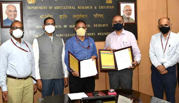 Digital India Corporation and the Indian Council of Agricultural Research signs MoU on June 9, 2021 to provide ‘Demand Based Tele Agriculture Advisories’ to farmers. Photo: PIB