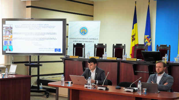 The members of the working group for the elaboration of the concept of digitalization of the electoral process met on March 31, 2022 to finalize the proposals for the legal regulation of the way of voting through the Internet. Photo: Central Electoral Commission of the Republic of Moldova