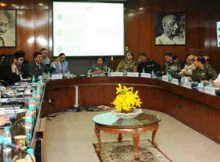 Officers of the NITI Aayog making a presentation on ‘Digital Payments’ in New Delhi on December 02, 2016