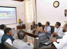 Hansraj Gangaram Ahir launching an exclusive website for the ensuing 2nd meeting of the National Platform on Disaster Risk Reduction (NPDRR), in New Delhi on April 06, 2017