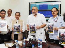 Giriraj Singh launching the ‘MSME Insider’, monthly e-Newsletter of the Ministry, in New Delhi on September 19, 2018 (file photo)