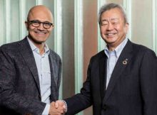 Satya Nadella, CEO, Microsoft (left), Jun Sawada, CEO, NTT (right)