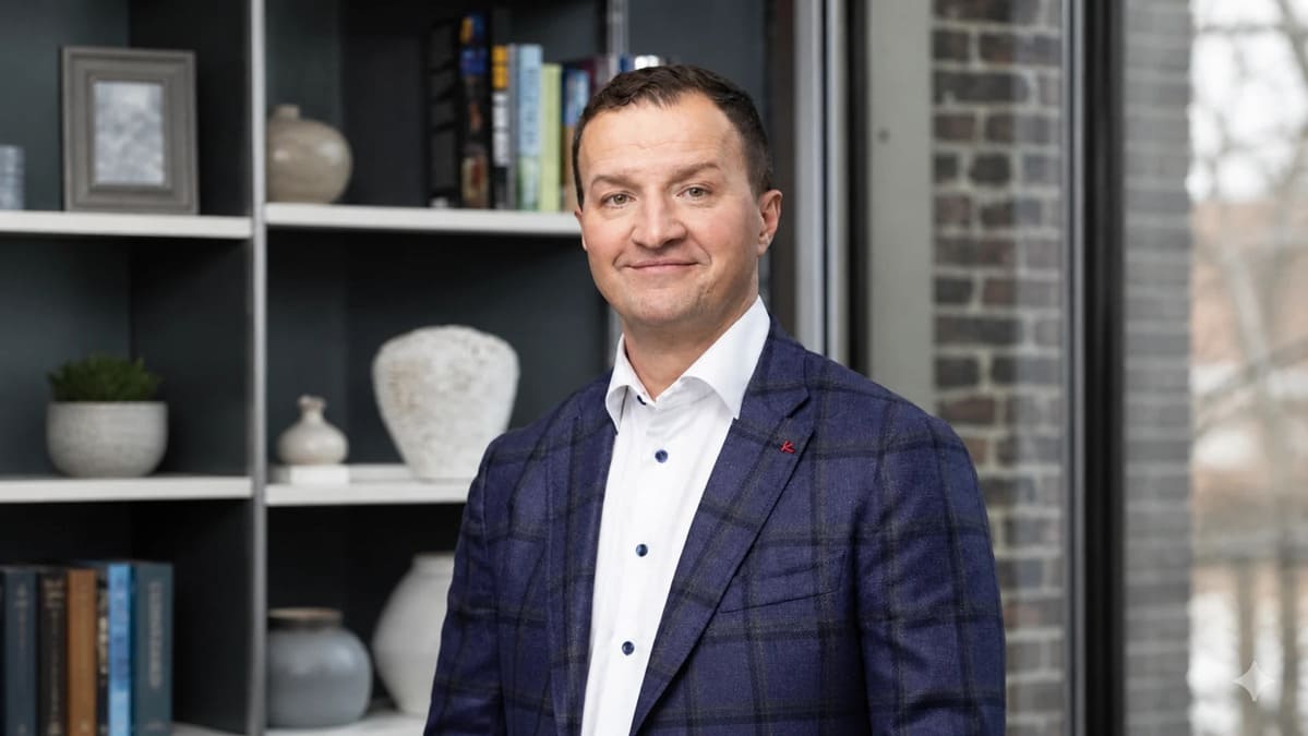 Dali Rajic OpenAI Chief Revenue Officer portrait